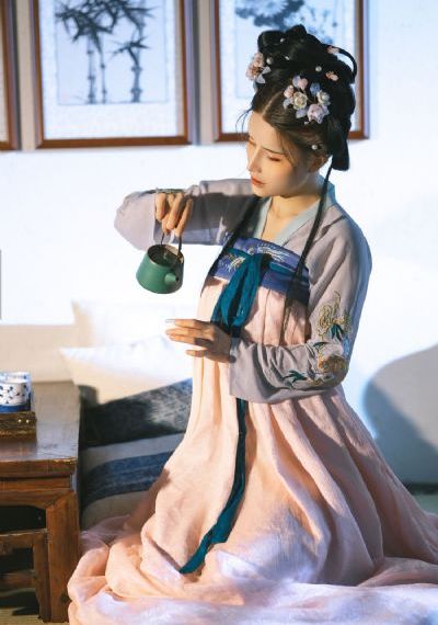 纯洁的轮舞曲第一季_BD国语动漫在线观看